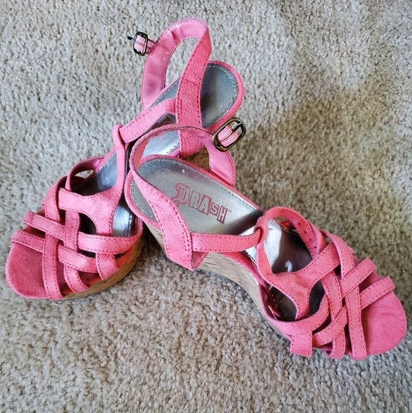 Wedge - Picture 3 of 3